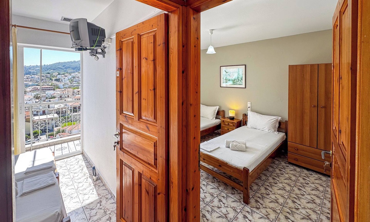 Skiathos Hotel | Skiathos Platis House