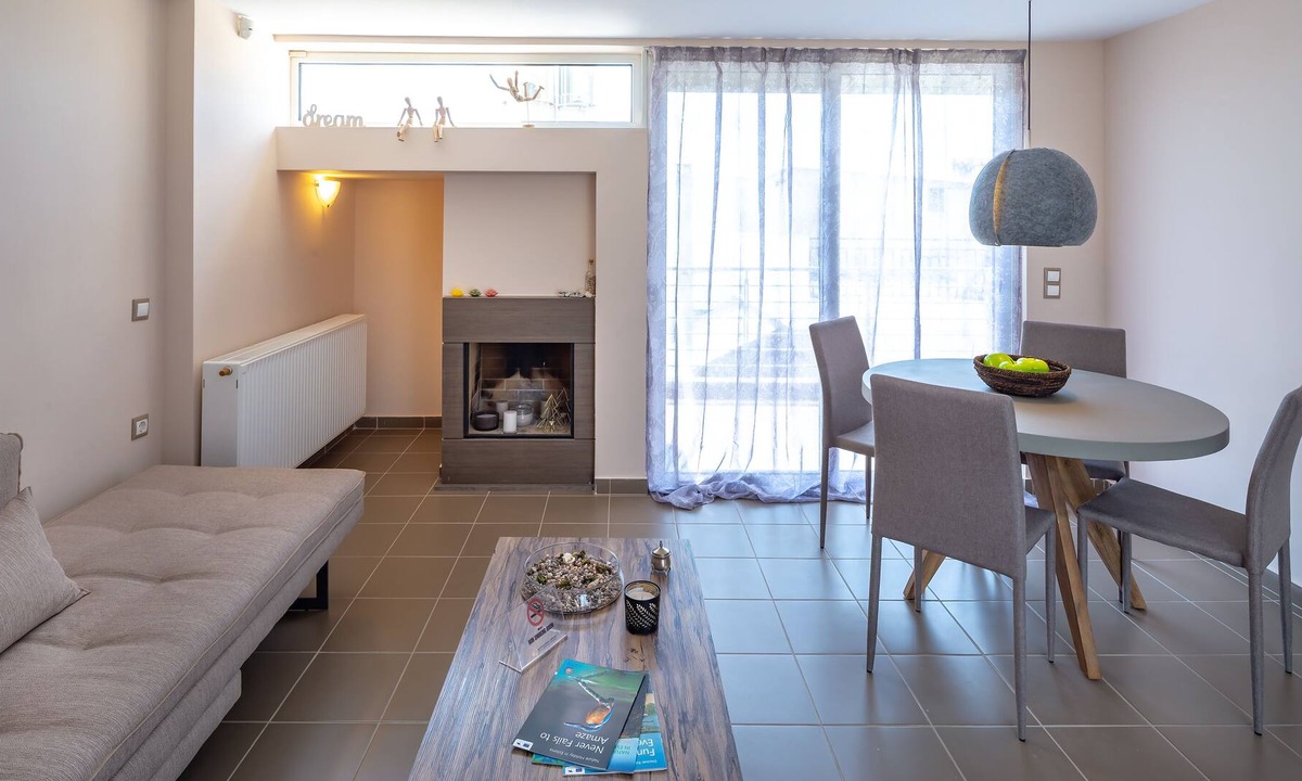 Agios Dimitrios House | SOLON - DELUXE CITY CENTER APARTMENT