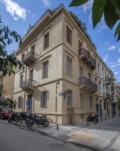 Plaka Apartment | Sophisticated apartment in Syntagma by GHH