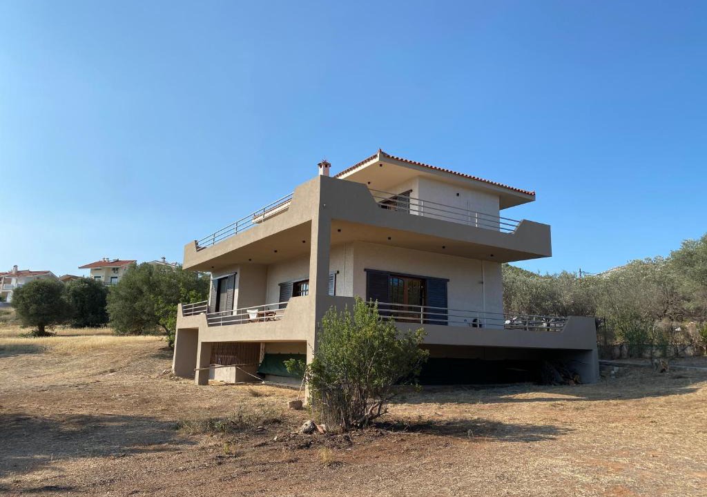 Anavyssos House | Spacious House, next to Best Beaches near Athens.