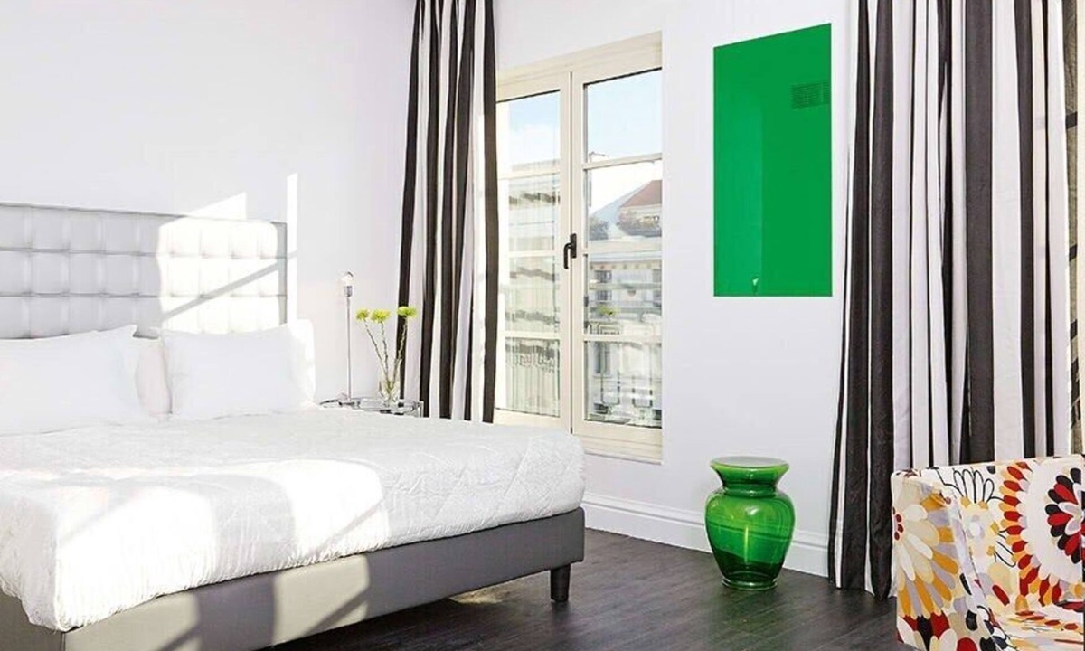 Omonia Apartment | Spectacular 1BR Suite Great Decor