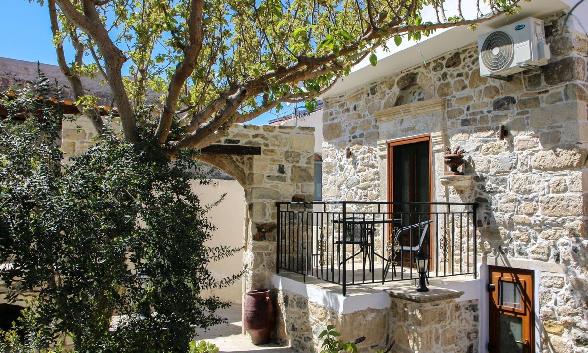 Petrokefalion House | Stone House in Traditional Village of Petrokefali - Near Matala
