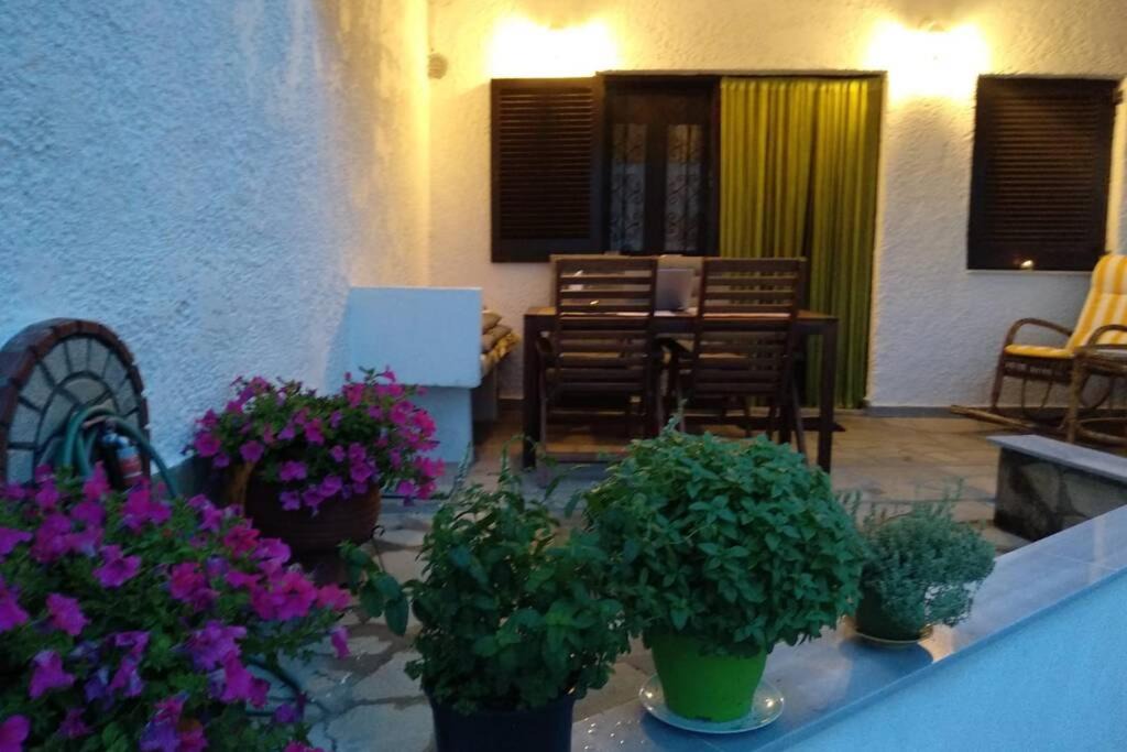 Skala Fourkas Apartment | Strandhaus mit Meerblick in Skala Fourkas Halkidiki
