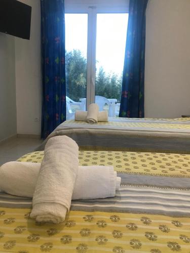 Roda Apartment | Studio Banos Apartments and Swimming Pool