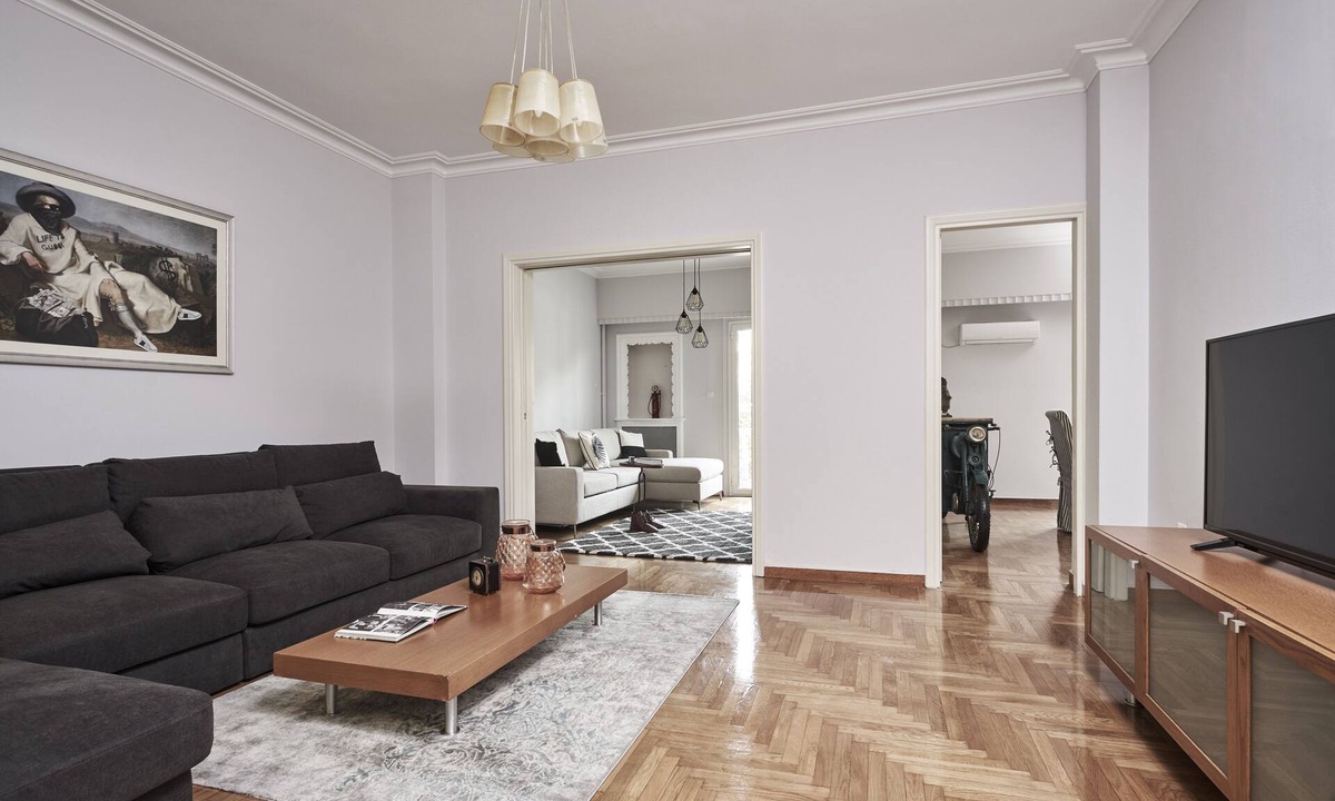 Mousio Apartment | Stylish Apt in the City Center