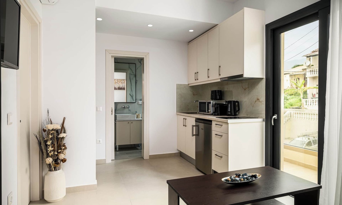 Ipsos Apartment | The 7 Suites, An Elegant Living in Ipsos by Konnect
