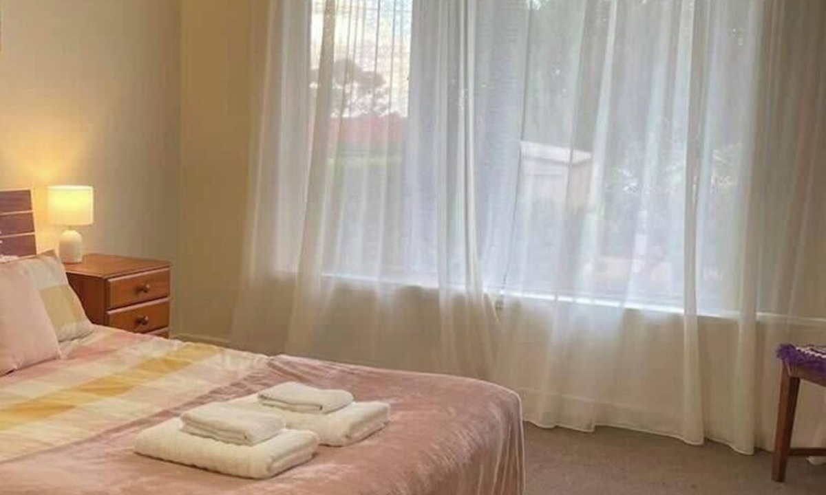 Berri House | The Hidden Gem Exquisite 3BR Retreat in Berri