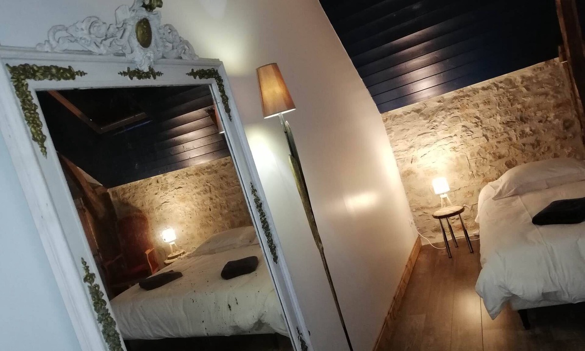 Tour-de-Faure Apartment | THE POPIÀ" 2-bedroom apartment