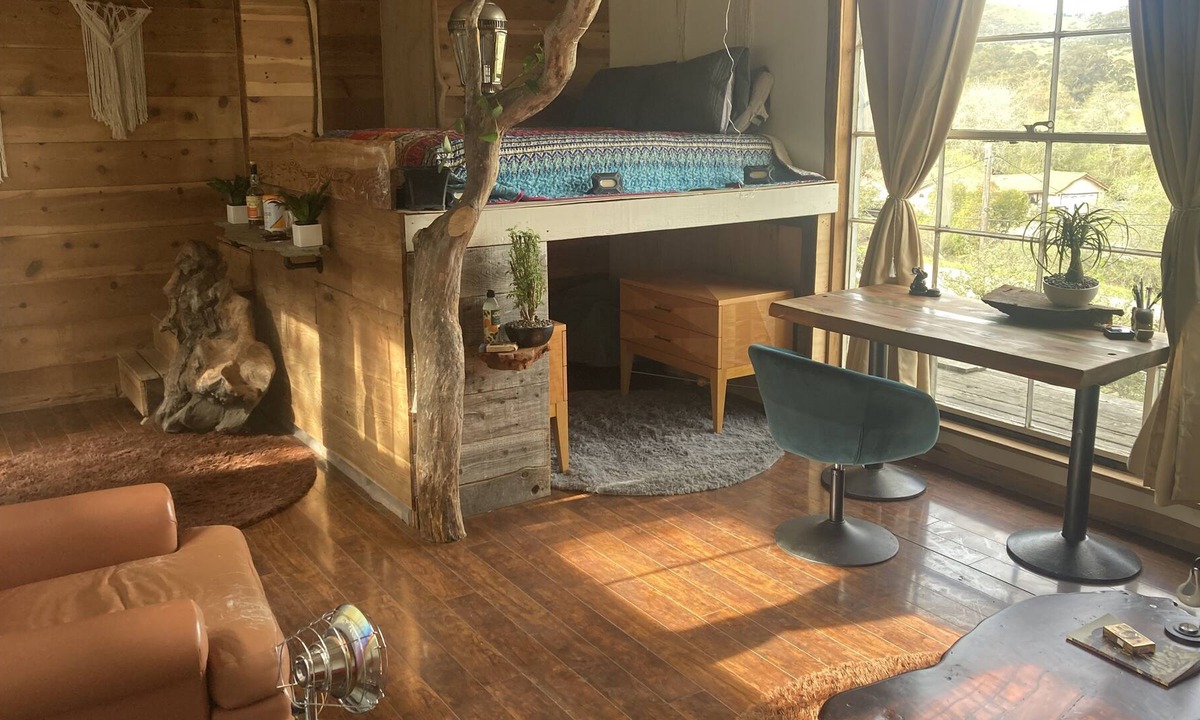 Pescadero Apartment | The rustic Slumberjack, your launchpad for all activities in the area
