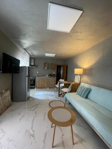 Nea Ionia Apartment | The Secret Studio - OAKA Stadium & nearby hospitals