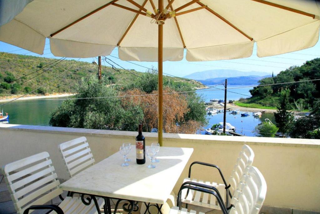 Agios Stefanos Apartment | Theophilos 2