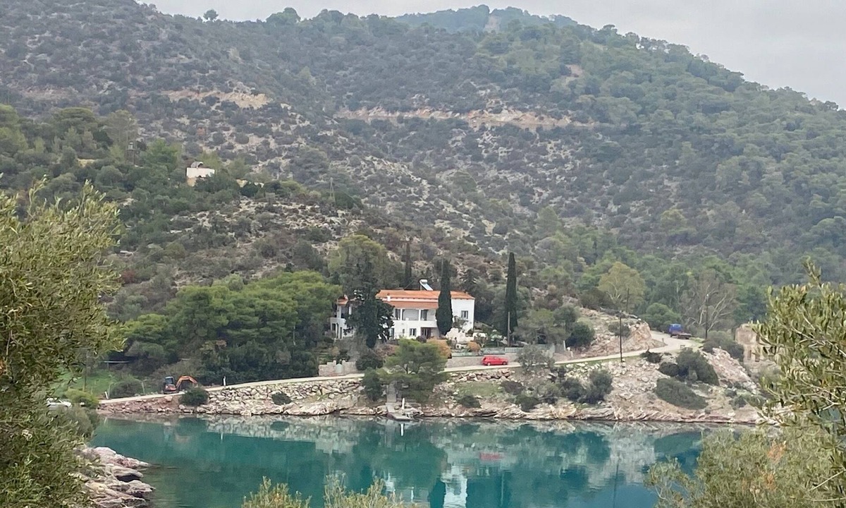 Poros House | Three-Bedroom House with Sea View