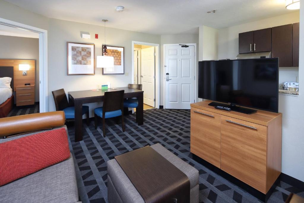 Casas Adobes Hotel | TownePlace Suites Tucson