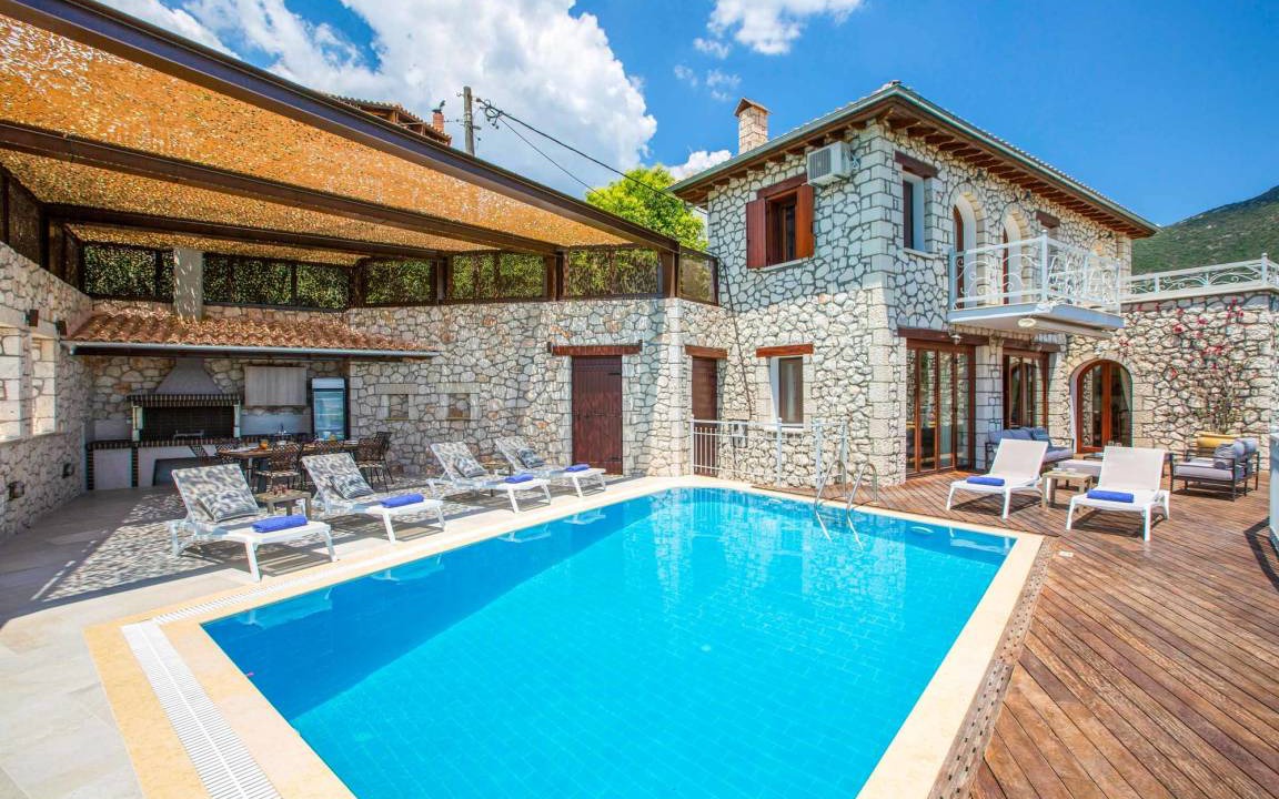 Nidri Villa | Truly Magnificent Villa Rachi Rachi