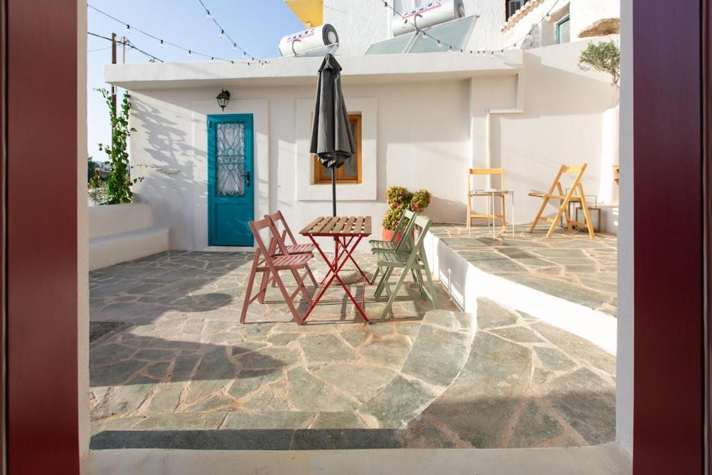 Drepano Apartment | Two beautiful rooms & 1 large Patio