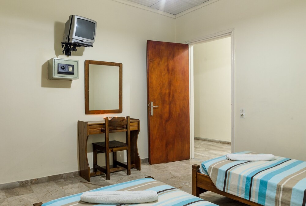 Agrilia Apartment | Two-Bedroom Apartment with Pool View