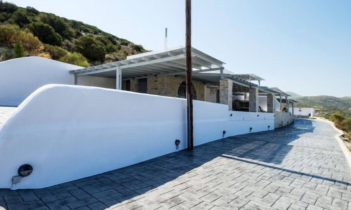 Elitas | Paros