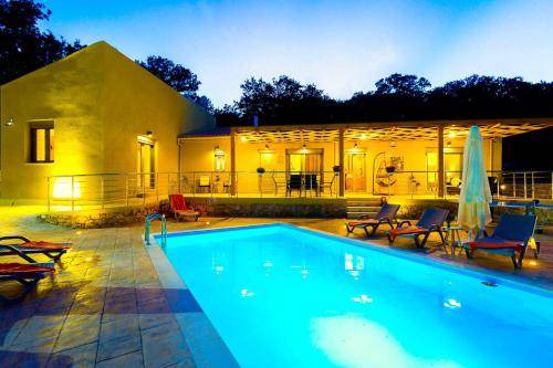 Monopari Villa | Villa ∙ 4 bedrooms ∙ 8 guests