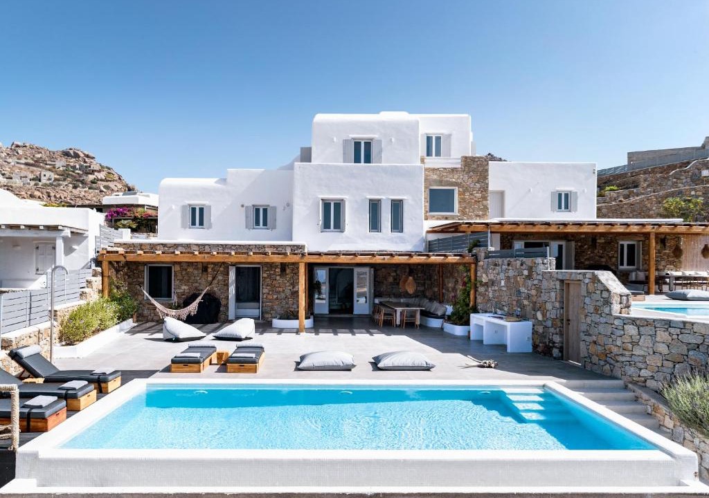 Kalafatis Villa | Villa Agapi, 2 min walk to the beach & heated pool, by Red Windmill Villas