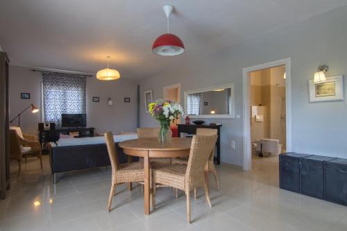 Ieromonachos Apartment | Villa Elaia Suites & Apartments No.2