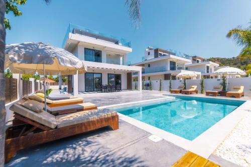 Kalamaki Villa | Villa Infinity Theo