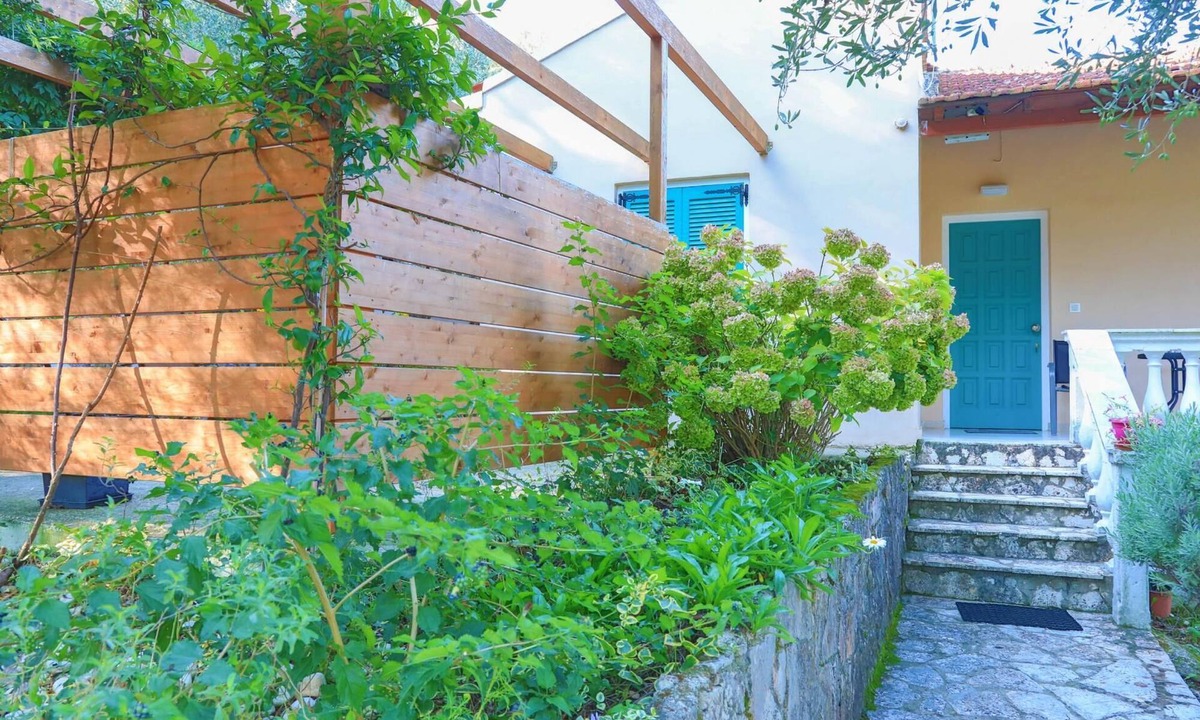 Agios Spyridon Corfu Villa | Villa Kiki in Corfu with 2 bedrooms and 1 bathrooms