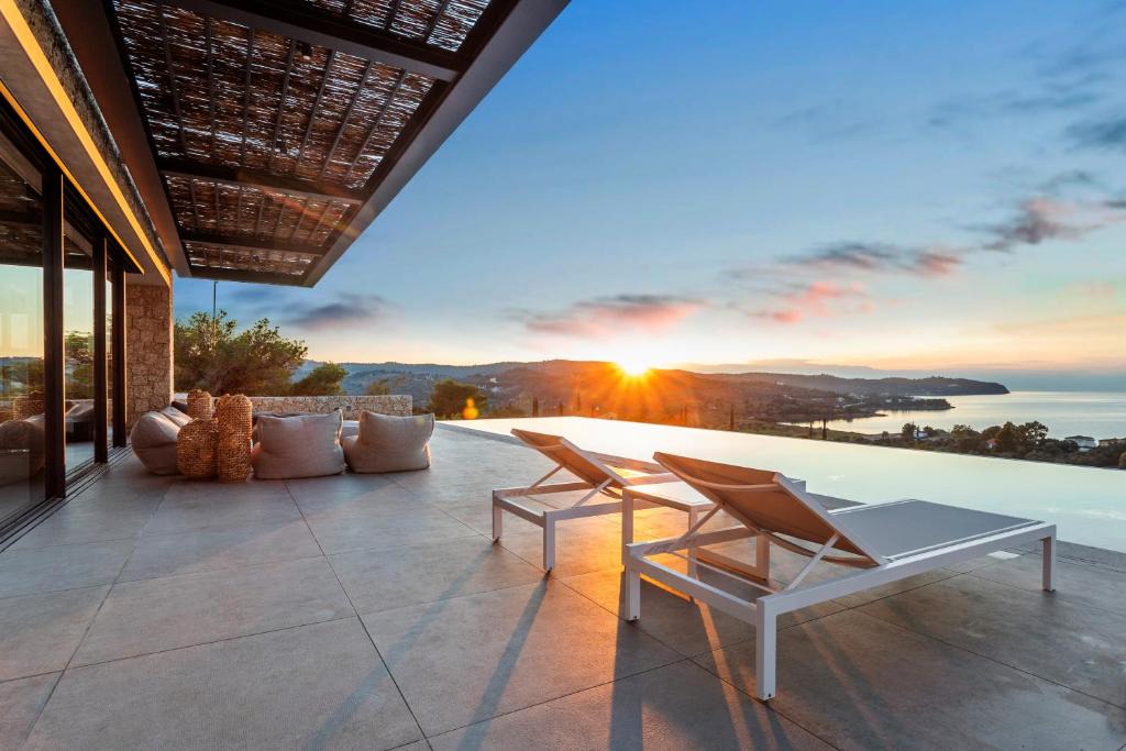 Kilada Villa | Villa Mamasana - New Magnificent Villa with Infinity Pool & Tennis!