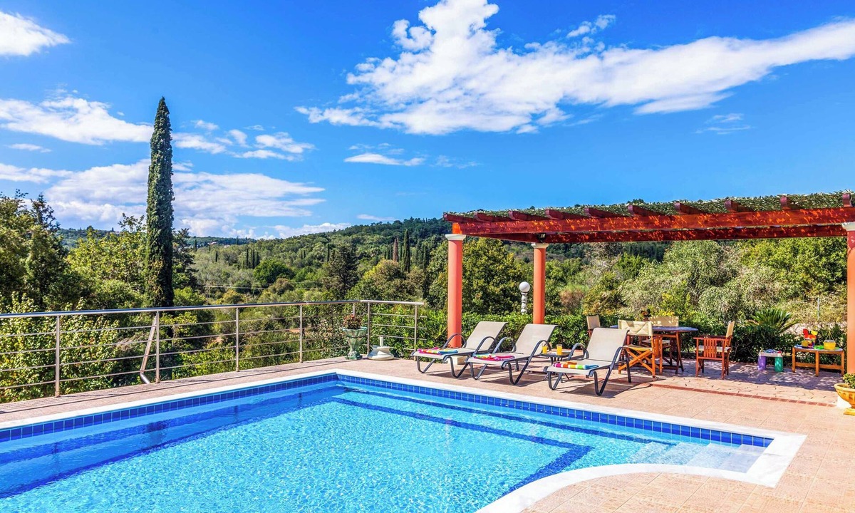 Limni Villa | Villa Mirela Mikri - Three Bedroom Villa, Sleeps 6