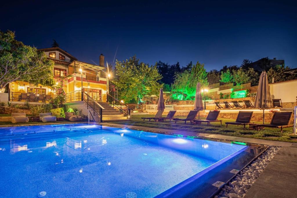 Gerani Villa | Villa Staras - With Private Heated Pool & Jacuzzi