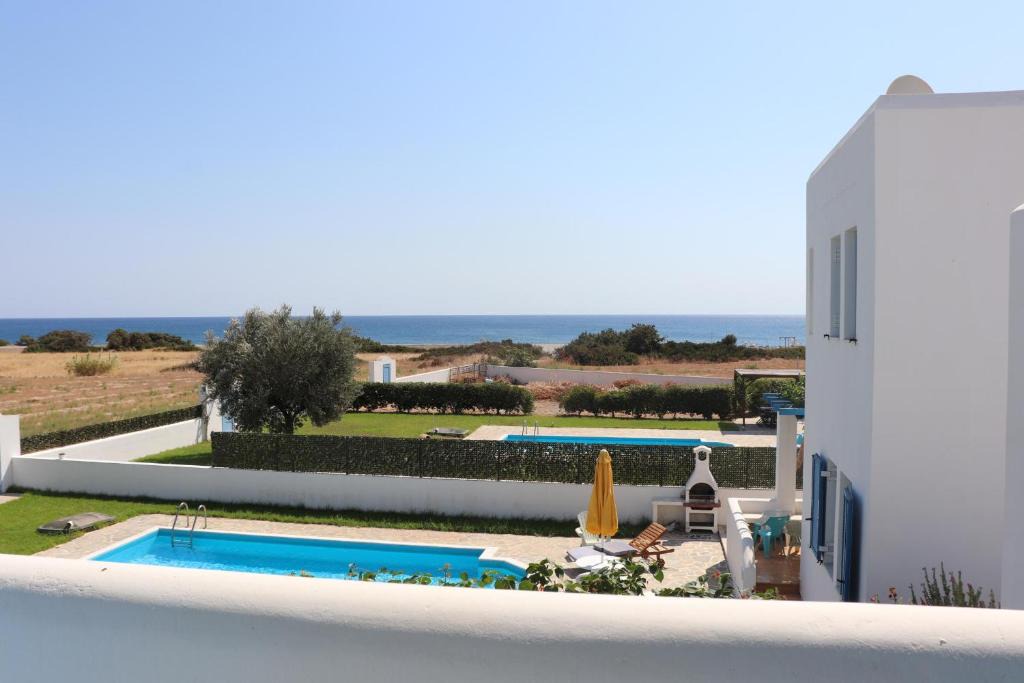 Gennadi House | WHITE HOUSES 2