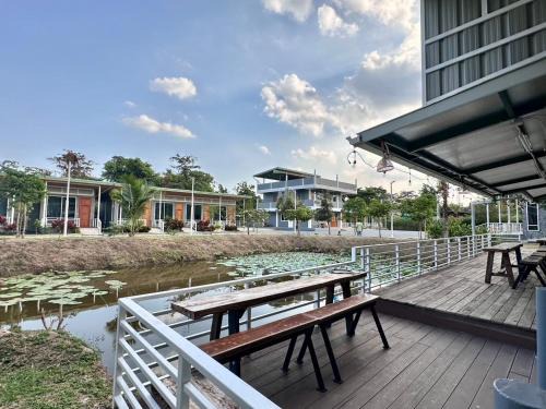 Phra Pradaeng Resort | Woodview Resort