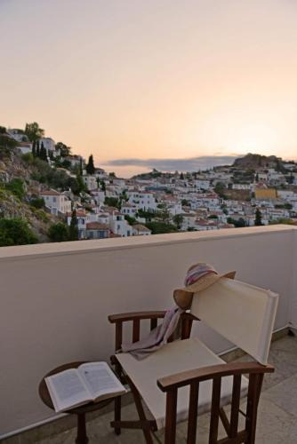 idhra Apartment | Xirouchakis Eva Charmy house
