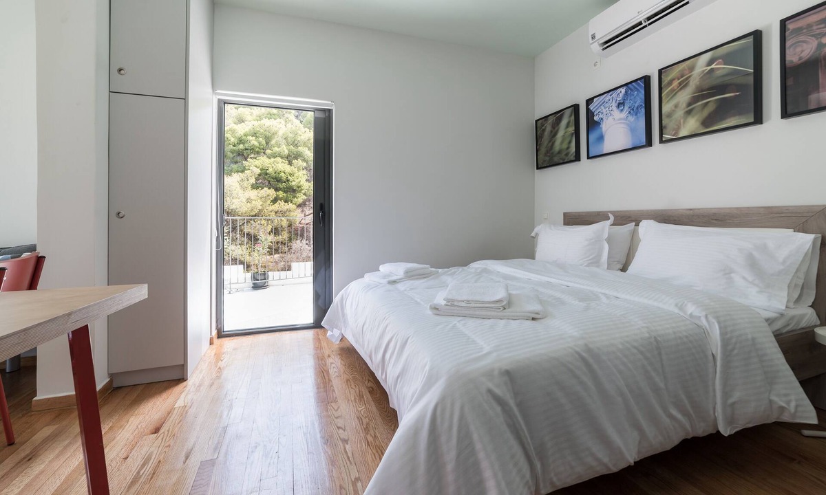Exarhia Apartment | Zoia House-The Hill no. 9, by JJ Hospitality-