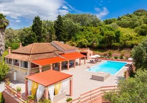 180 m² Villa ∙ 2 bedrooms ∙ 6 guests
