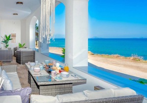 220 m² Villa ∙ 6 bedrooms ∙ 14 guests