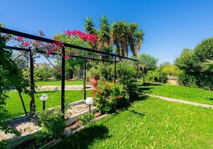 3 Bedroom Peaceful Villa - "Villa Marianna B"
