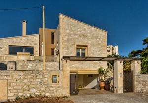 300 m² Villa ∙ 5 bedrooms ∙ 13 guests