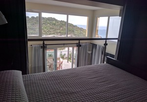 "Above the Sea" Apartment IV