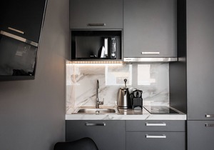 Airy Apartment at WYZ Athens