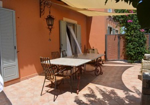 Alekos Beach Houses-Natura Rossa