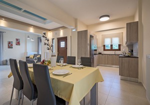 All season-star villa, private pool,near amenities