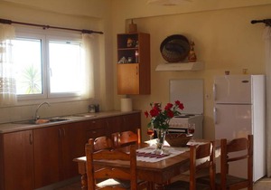 Alonaki House
