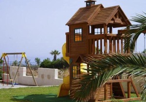 Apartment for 3 persons, with swimming pool, near the beach