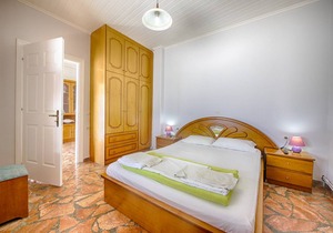 Arista Ferienwohnung 6 - mit Meerblick direkt am Strand von Agios Georgios Pagi