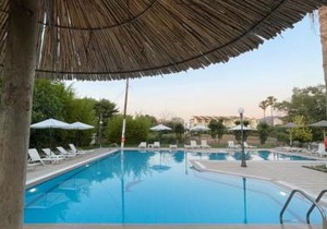 Banos Apartments and swimming pool