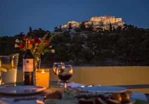 Central Apartment with Acropolis View