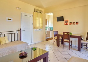Chrismos Luxury Suites 16B Apraos Corfu