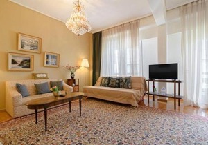 Comfy Sunny flat wh balconycenter up to 8ppl