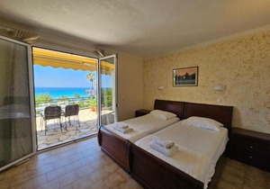 Corfu Glyfada Beach Apartment