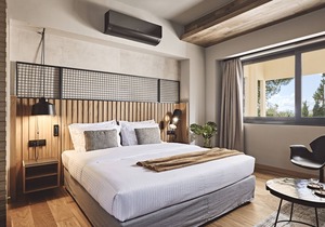 Cruise - Junior Suite in Glyfada